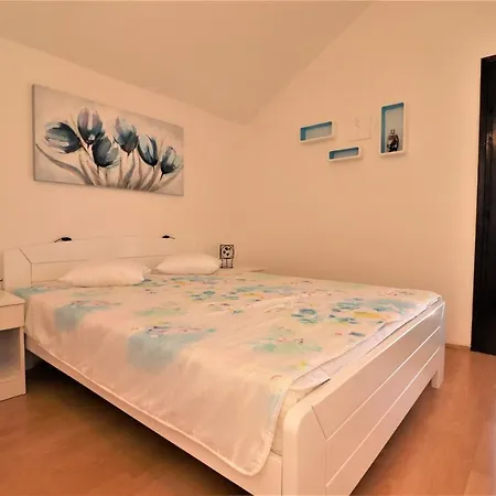 Apartments With A Parking Space Vir - Kozjak, Vir - 18543 Vir