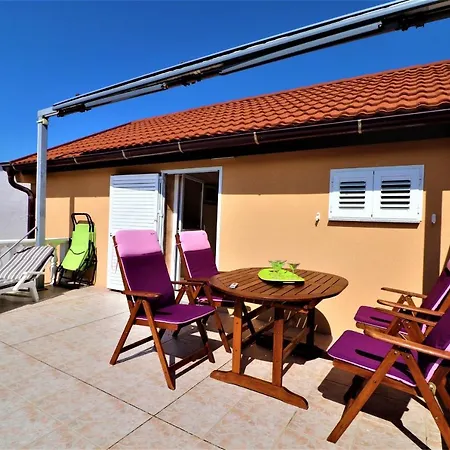 Apartments With A Parking Space Vir - Kozjak, Vir - 18543 Vir
